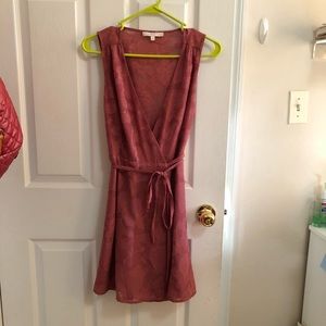 NWOT WAYF Floral Wrap Dress Small Dusty Pink
